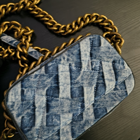 Kurt Geiger Blue Denim Camera Shoulder Bag with Gold Chain - Picture 6 of 10